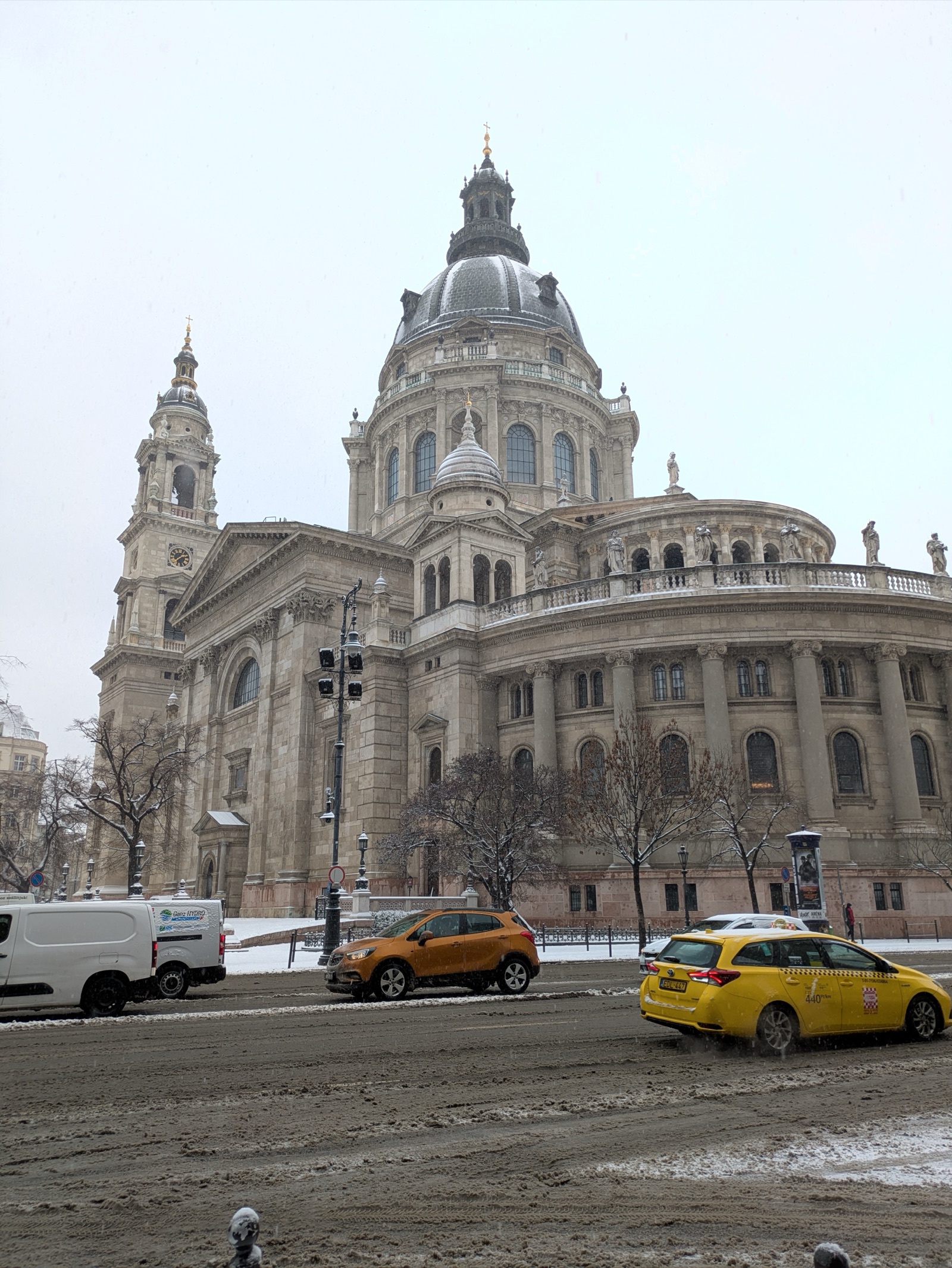 St. Stephen's Basilica in Budapest (shot from Pest)